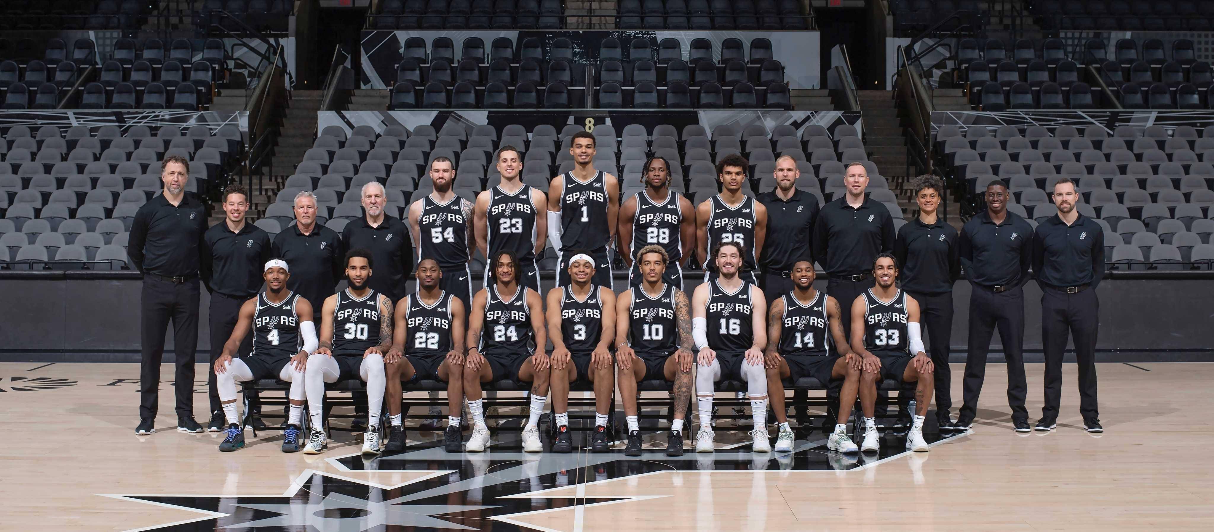 恰好勾勒出 恰好勾勒出